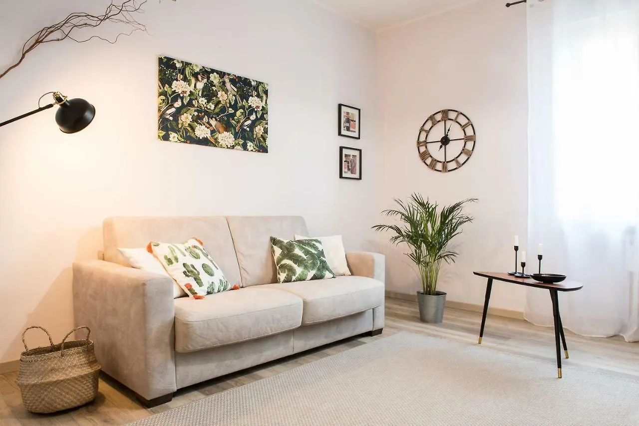 Verona Uptown Mood Apartment 0*,