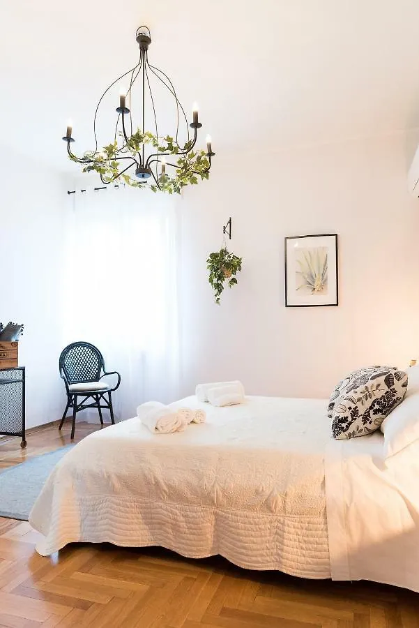 Verona Uptown Mood Apartment