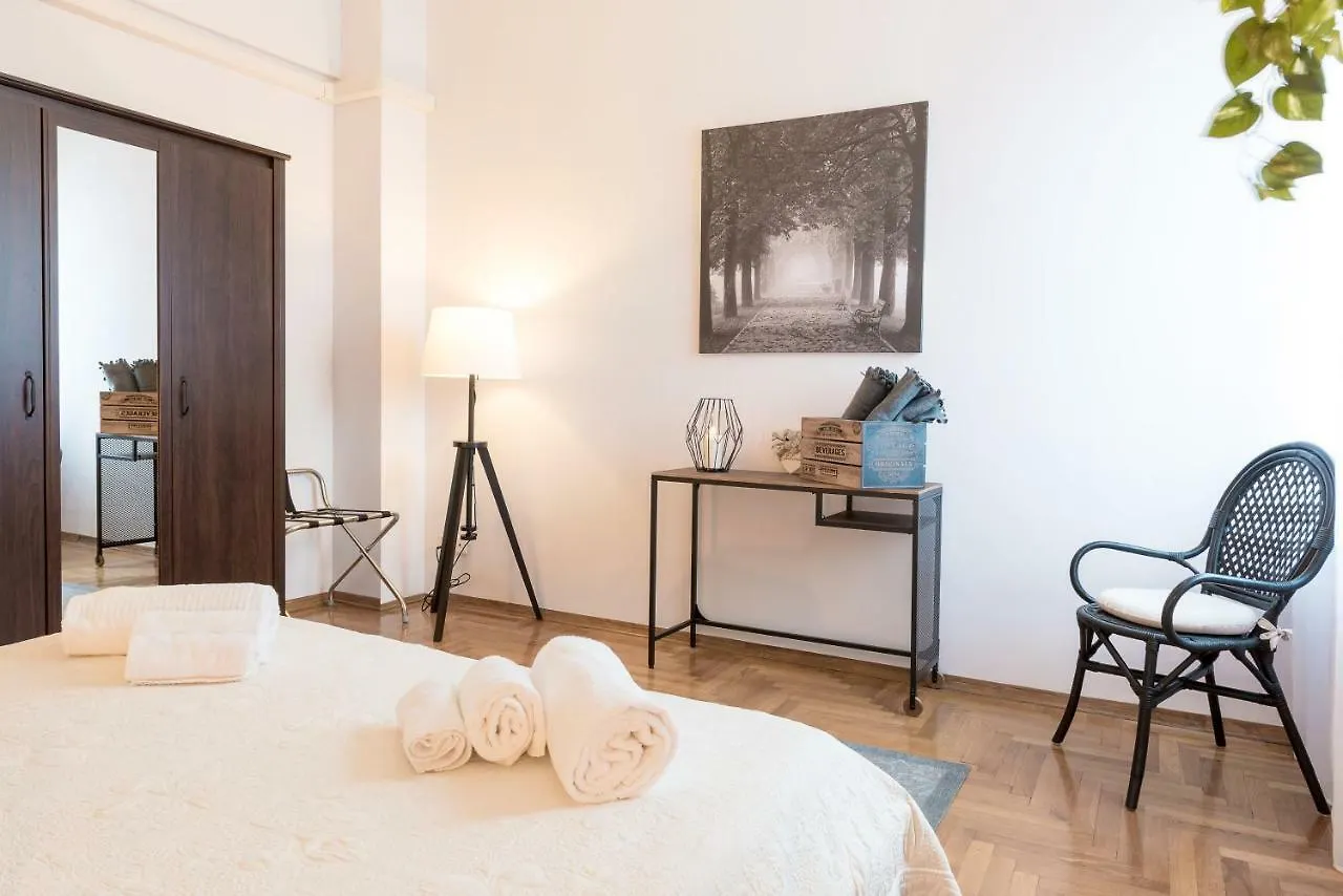 Verona Uptown Mood Apartment